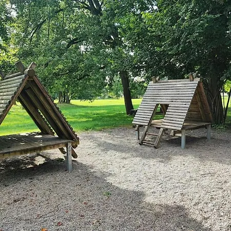 -stadthaus Ida- Mit Grosser Dachterasse, Am Schlosspark, Luftkurort Kisslegg, Boxspringbetten, Kaffeevollautomat, Smarttv, Familienfreundlich, Grosszuegig, Zentral * Kisslegg