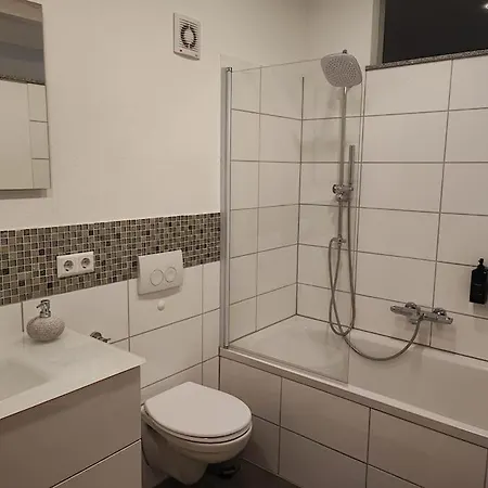 Holiday home -stadthaus Ida- Mit Grosser Dachterasse, Am Schlosspark, Luftkurort Kisslegg, Boxspringbetten, Kaffeevollautomat, Smarttv, Familienfreundlich, Grosszuegig, Zentral