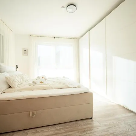 -stadthaus Ida- Mit Grosser Dachterasse, Am Schlosspark, Luftkurort Kisslegg, Boxspringbetten, Kaffeevollautomat, Smarttv, Familienfreundlich, Grosszuegig, Zentral Holiday home Kisslegg
